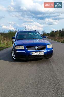 Універсал Volkswagen Passat 2001 в Пустомитах