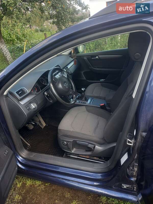 Универсал Volkswagen Passat 2011 в Буче