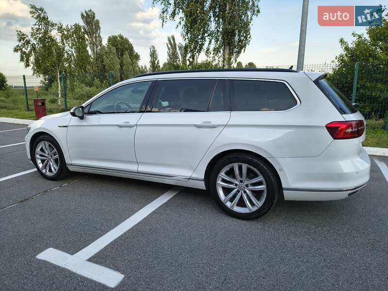 Универсал Volkswagen Passat 2017 в Киеве