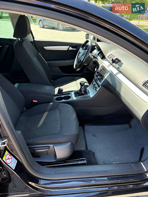 Универсал Volkswagen Passat 2011 в Коломые