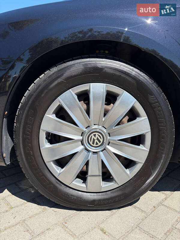 Универсал Volkswagen Passat 2011 в Коломые