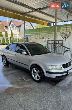 Седан Volkswagen Passat 1998 в Вінниці