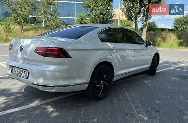 Седан Volkswagen Passat 2018 в 