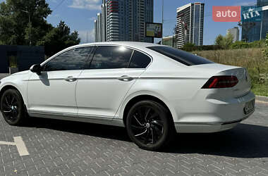 Седан Volkswagen Passat 2018 в 