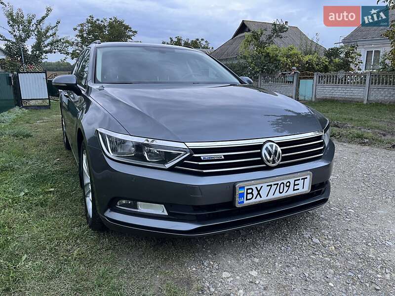 Универсал Volkswagen Passat 2017 в Хмельницком