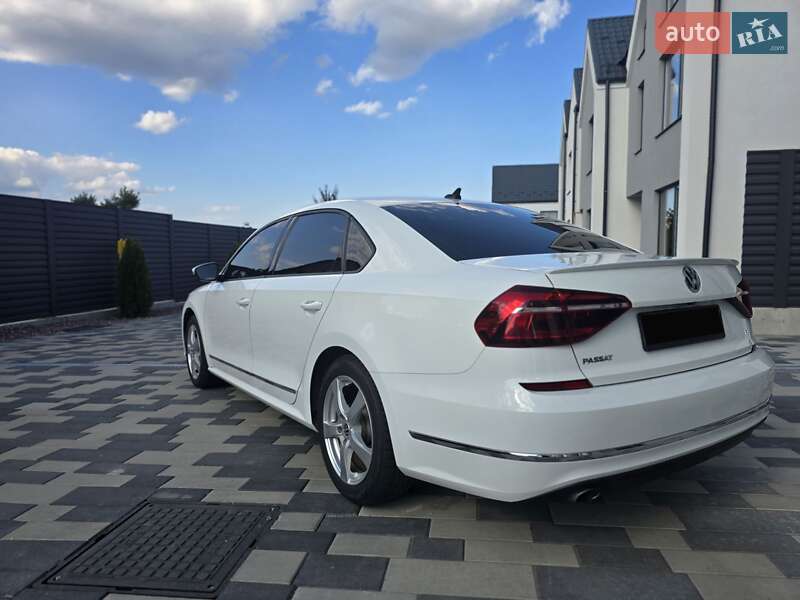 Седан Volkswagen Passat 2018 в Киеве