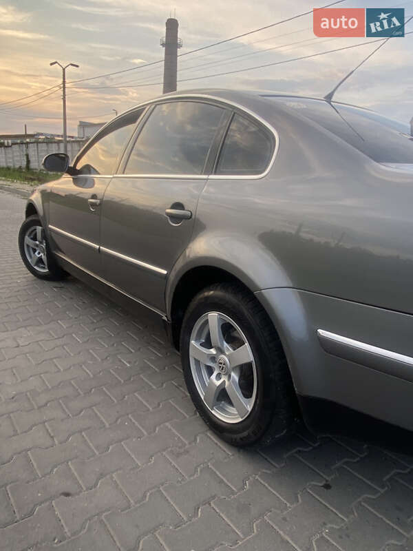 Седан Volkswagen Passat 2005 в Хмельницком