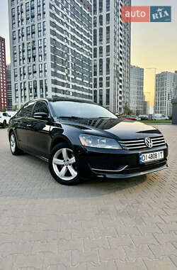 Седан Volkswagen Passat 2012 в Києві