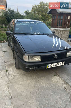 Седан Volkswagen Passat 1989 в Копычинце