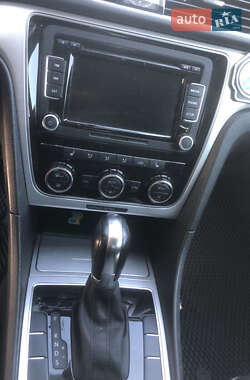 Седан Volkswagen Passat 2012 в Сокале