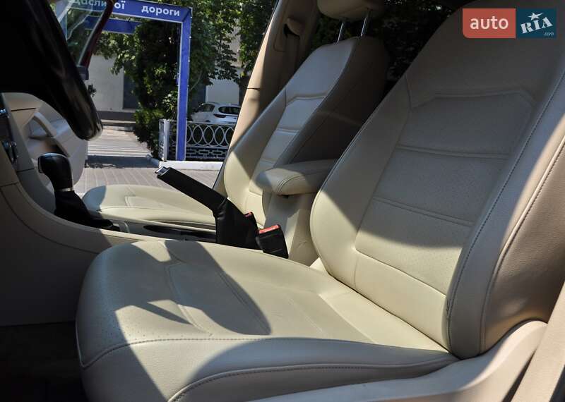 Седан Volkswagen Passat 2015 в Одессе