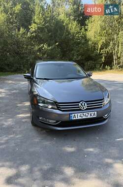 Седан Volkswagen Passat 2012 в Звягеле