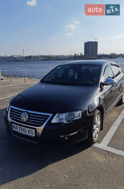 Седан Volkswagen Passat 2008 в Киеве