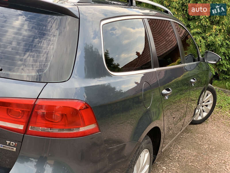 Универсал Volkswagen Passat 2011 в Львове