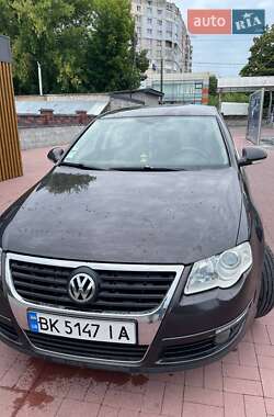 Седан Volkswagen Passat 2007 в Вараше