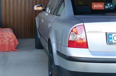 Седан Volkswagen Passat 2001 в 