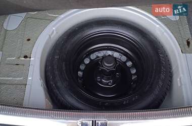 Седан Volkswagen Passat 2001 в 