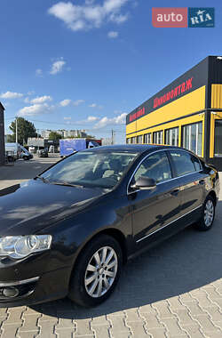 Седан Volkswagen Passat 2008 в Києві