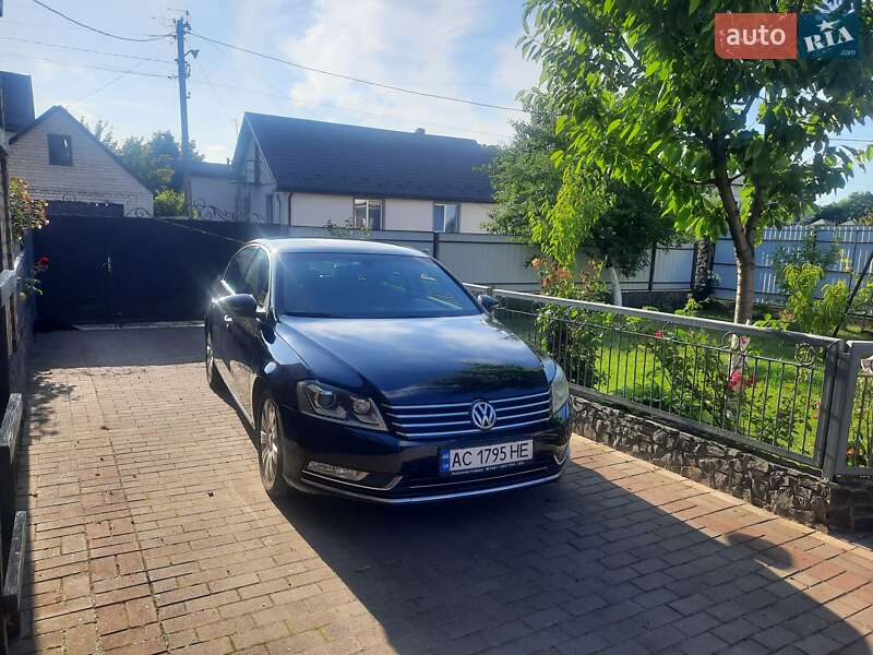Volkswagen Passat 2011