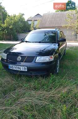 Універсал Volkswagen Passat 2000 в Ладижині