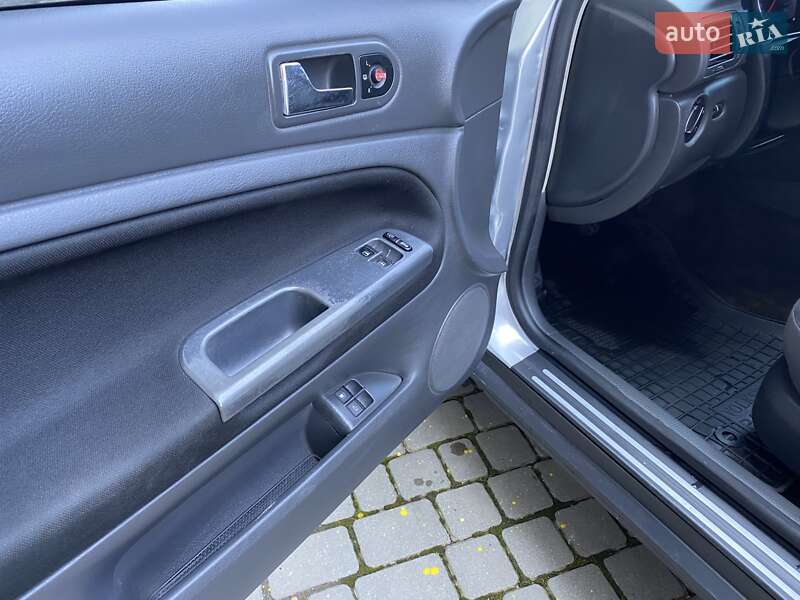 Універсал Volkswagen Passat 2004 в Хмельницькому