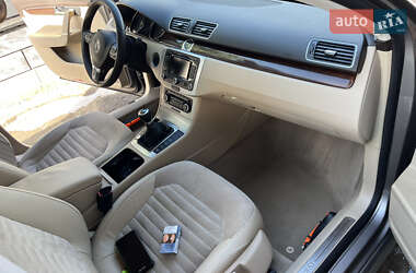 Универсал Volkswagen Passat 2011 в 