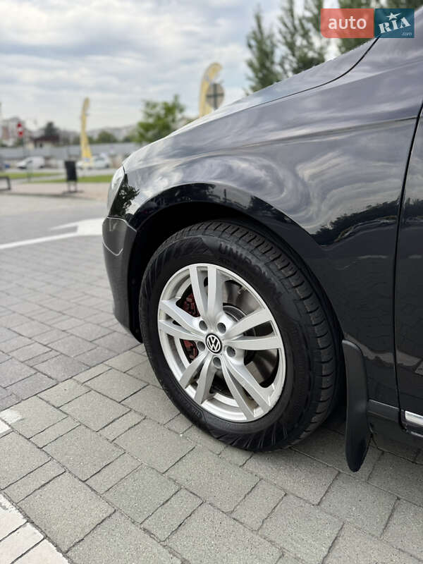 Універсал Volkswagen Passat 2011 в Хмельницькому