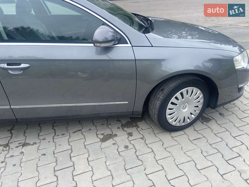 Універсал Volkswagen Passat 2007 в Дубні