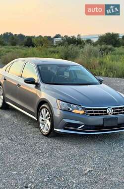 Седан Volkswagen Passat 2018 в Вінниці