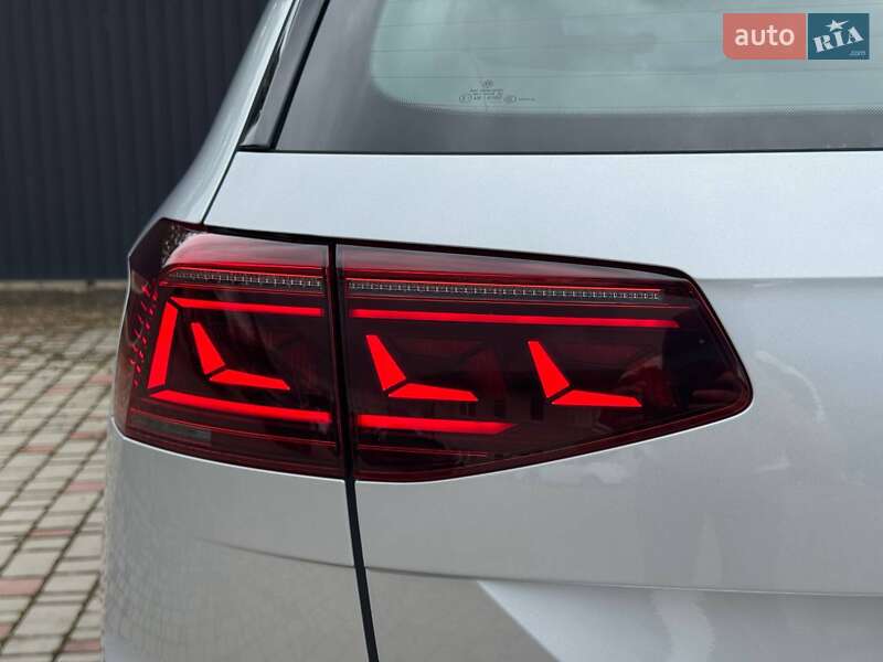 Универсал Volkswagen Passat 2021 в Киеве фото 12 Универсал Volkswagen Passat 2021 в Киеве