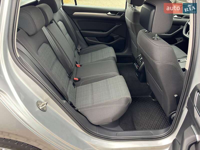 Универсал Volkswagen Passat 2021 в Киеве фото 34 Универсал Volkswagen Passat 2021 в Киеве