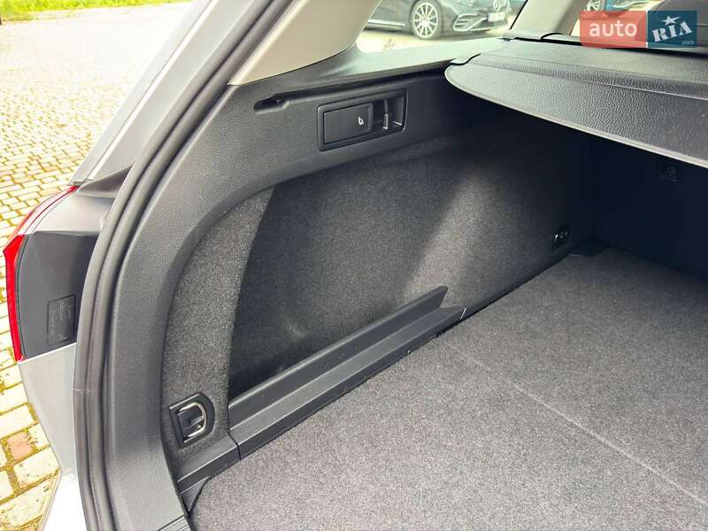 Универсал Volkswagen Passat 2021 в Киеве фото 39 Универсал Volkswagen Passat 2021 в Киеве