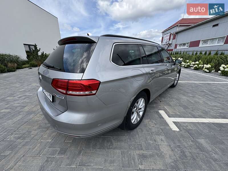 Універсал Volkswagen Passat 2016 в Луцьку