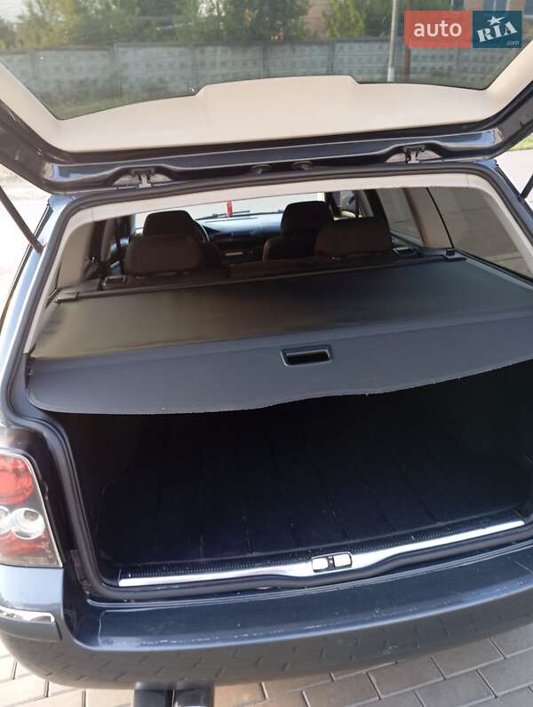 Универсал Volkswagen Passat 2001 в Новоархангельске фото 12 Универсал Volkswagen Passat 2001 в Новоархангельске