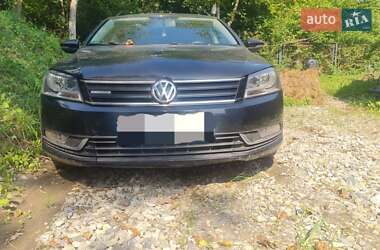 Універсал Volkswagen Passat 2012 в Тернополі