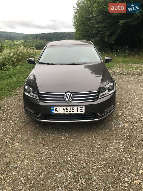 Седан Volkswagen Passat 2010 в Коломые