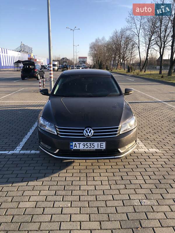 Седан Volkswagen Passat 2010 в Коломые