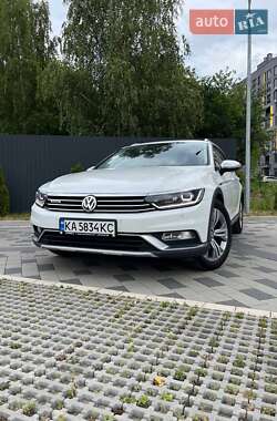 Універсал Volkswagen Passat 2016 в Львові