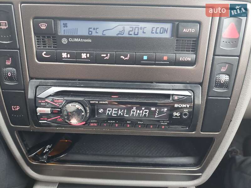 Седан Volkswagen Passat 2002 в Луцке