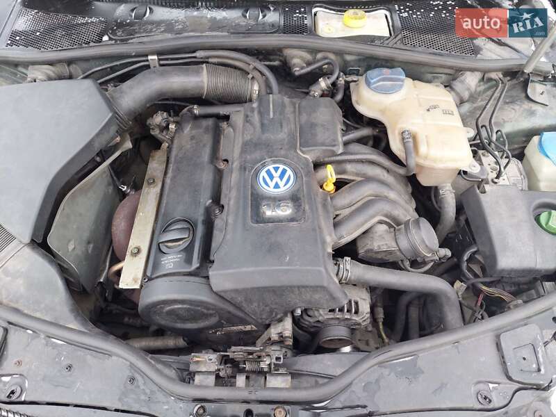 Седан Volkswagen Passat 2002 в Луцке