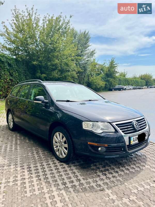 Універсал Volkswagen Passat 2010 в Києві