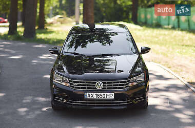 Седан Volkswagen Passat 2018 в Черновцах