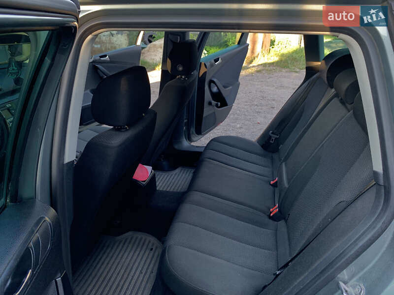 Универсал Volkswagen Passat 2005 в Луцке