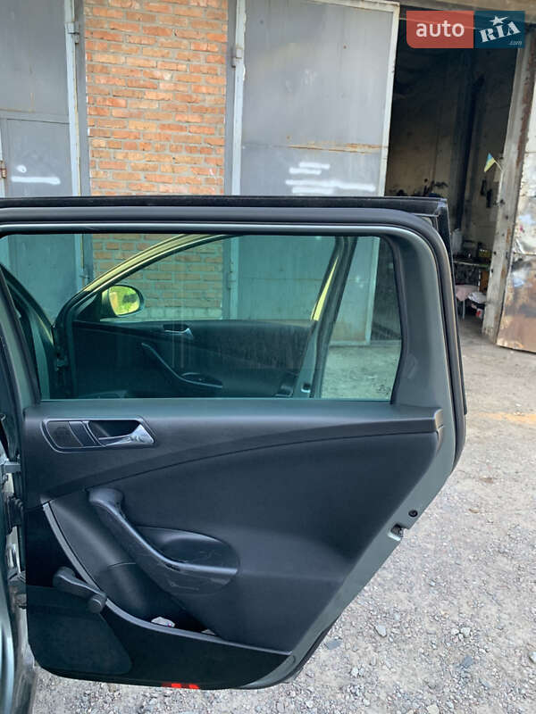 Универсал Volkswagen Passat 2005 в Луцке