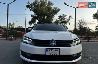 Седан Volkswagen Passat 2012 в Синельниково