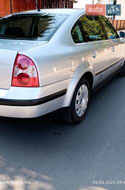 Седан Volkswagen Passat 2001 в 