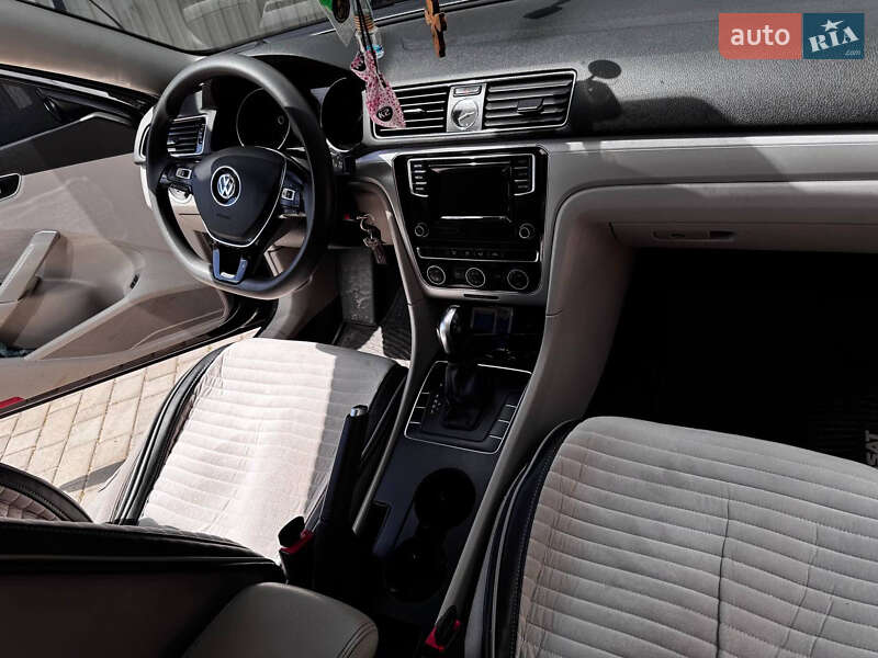 Седан Volkswagen Passat 2016 в Чемерівцях