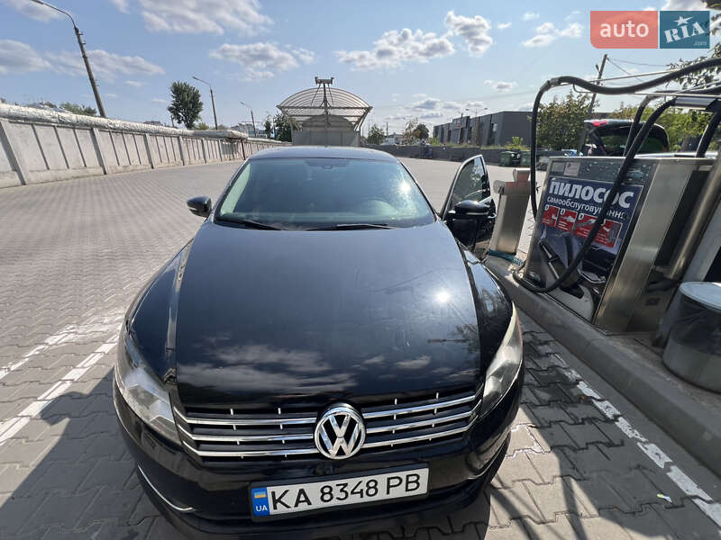 Седан Volkswagen Passat 2014 в Житомире