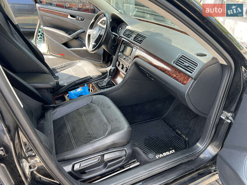 Седан Volkswagen Passat 2014 в Житомире