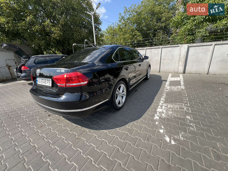 Седан Volkswagen Passat 2014 в Житомире
